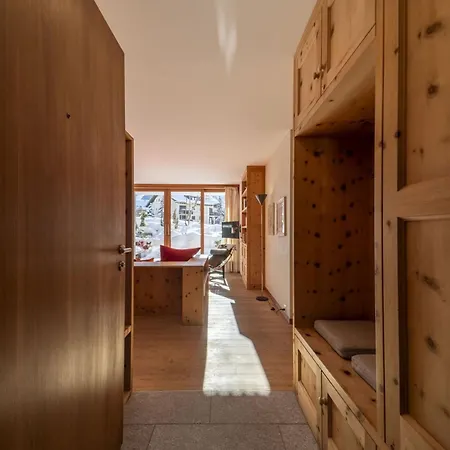 公寓 Chesa Staz - *